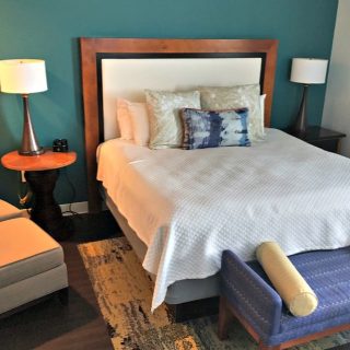 Hotel Indigo King Room Bed