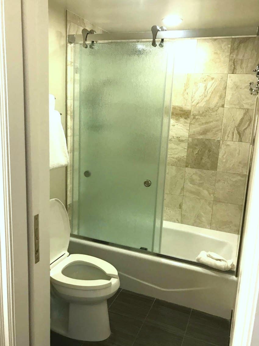 Disney Yacht Club New Room 2018 Bathroom Shower