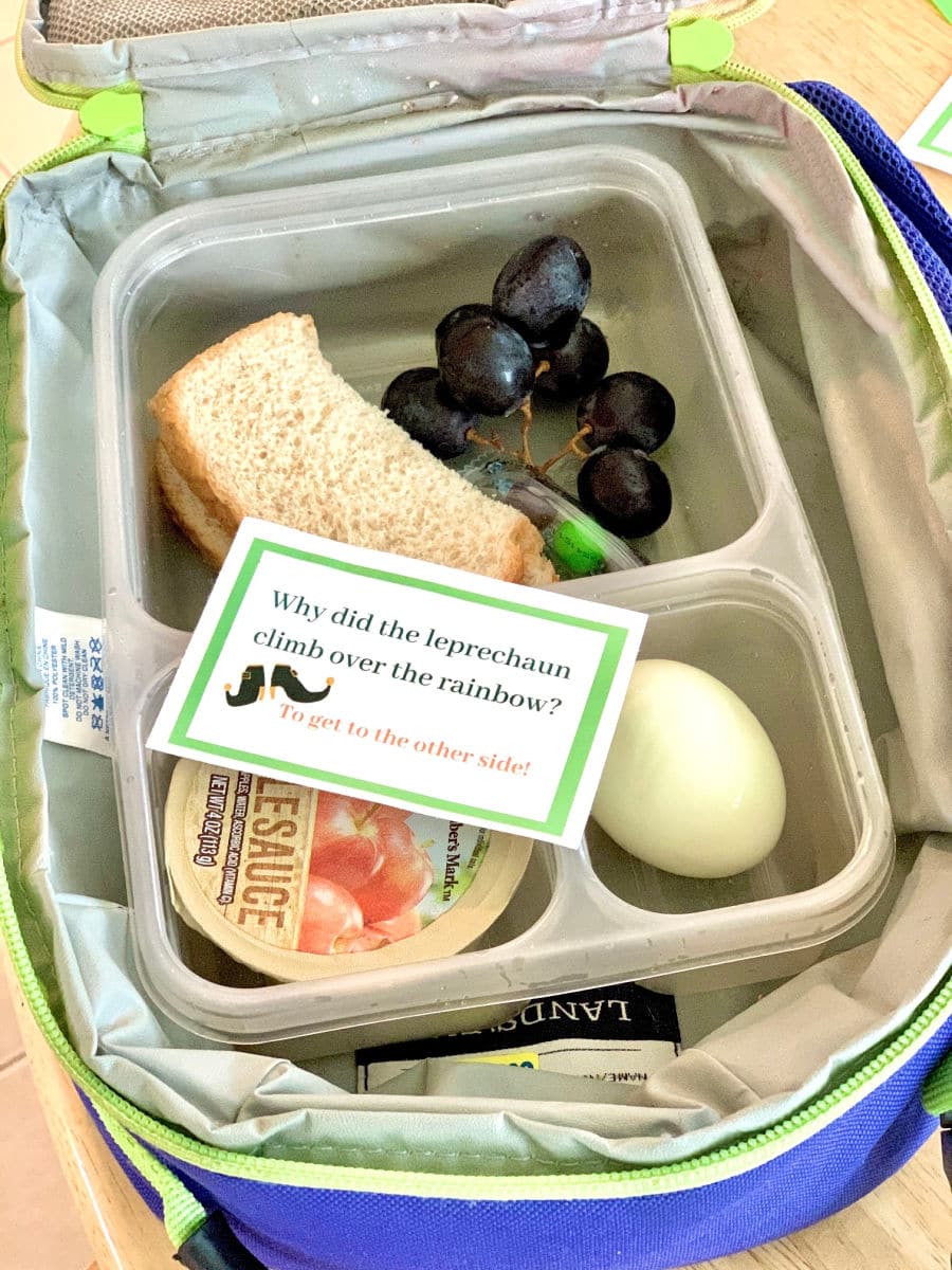 St. Patrick's Day lunchbox note in lunchbox