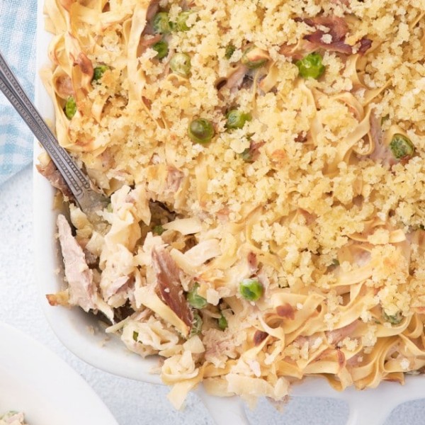 cropped-Tuna-Casserole-with-Breadcrumb-Topping.jpg