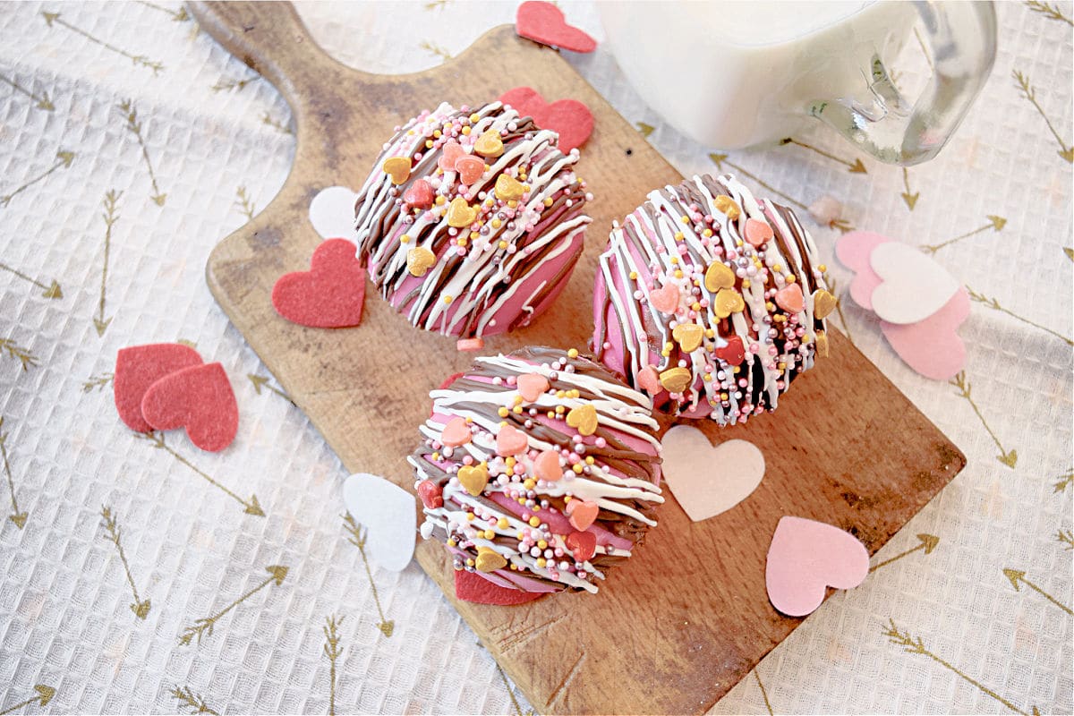 These Heart-Shaped Molds Make the Cutest Hot Chocolate Bombs for