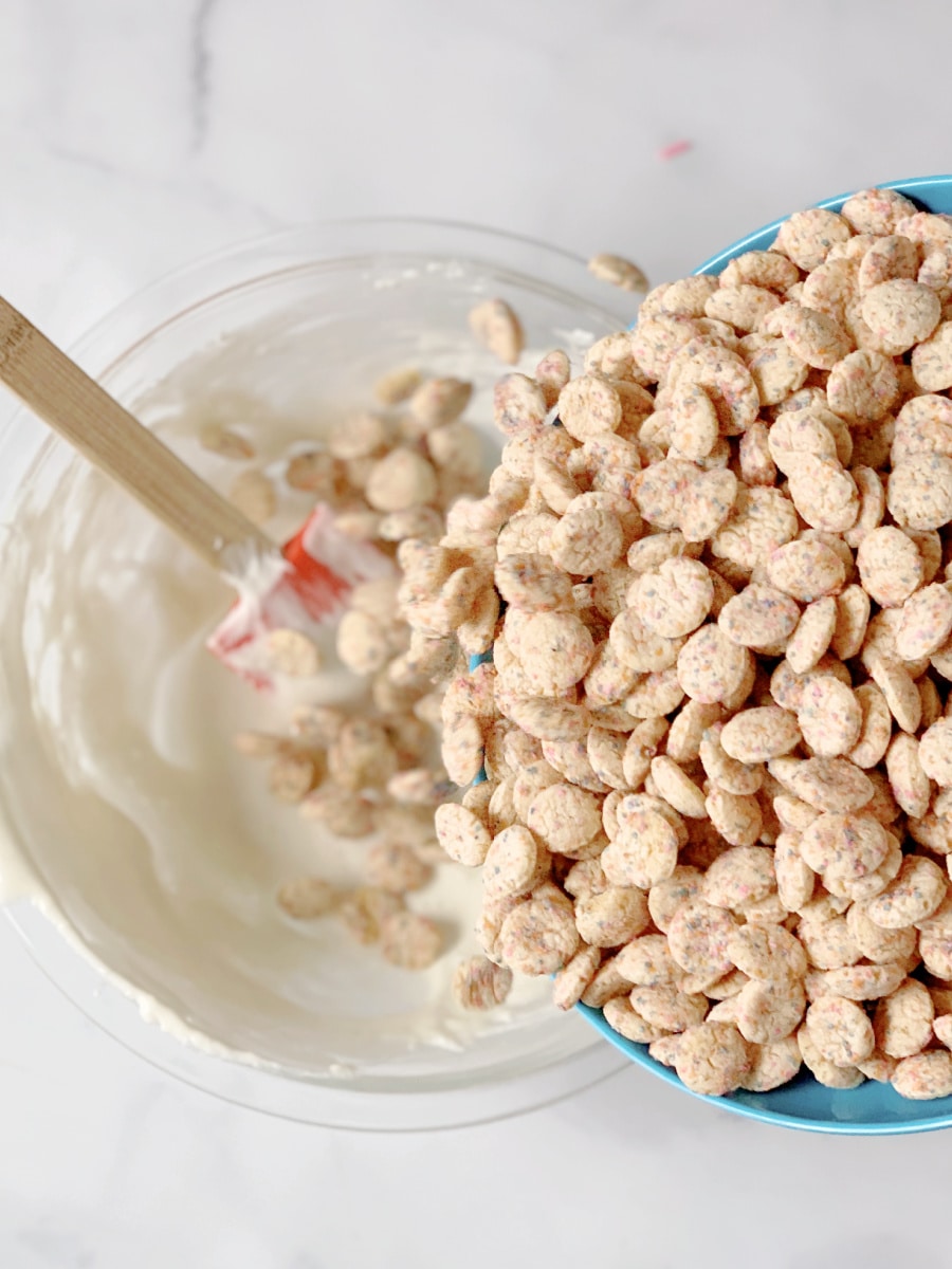 pour cereal into marshmallows