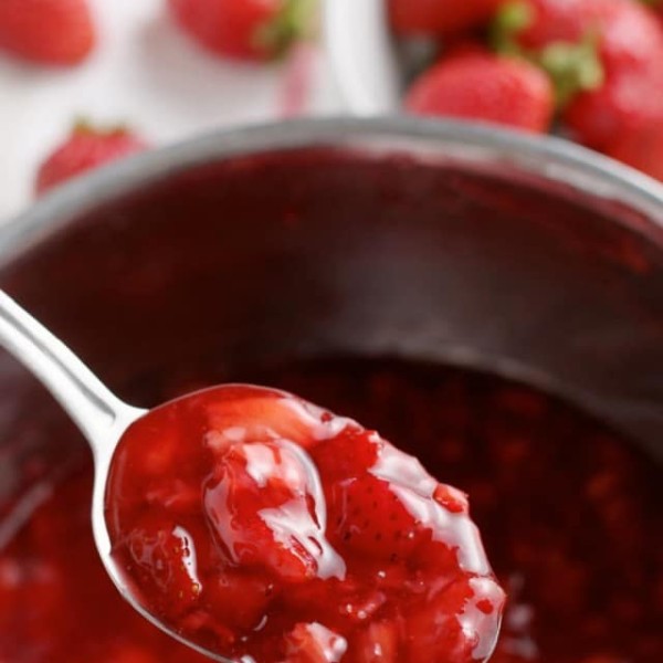 cropped-strawberry-sauce-on-a-spoon.jpg