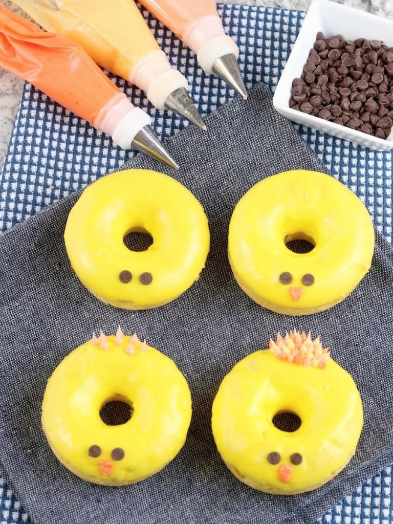 Easter chicks donut decorations