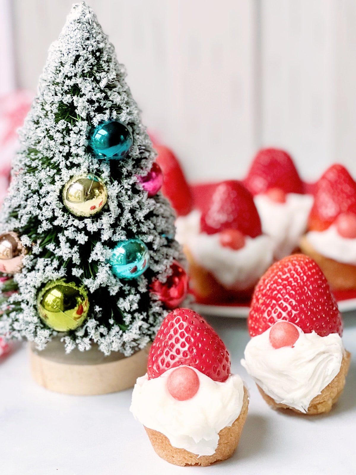 Gnome cookies cups with strawberry hats