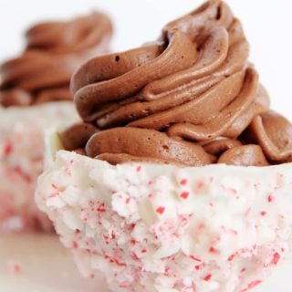 peppermint cups with chocolate mousse