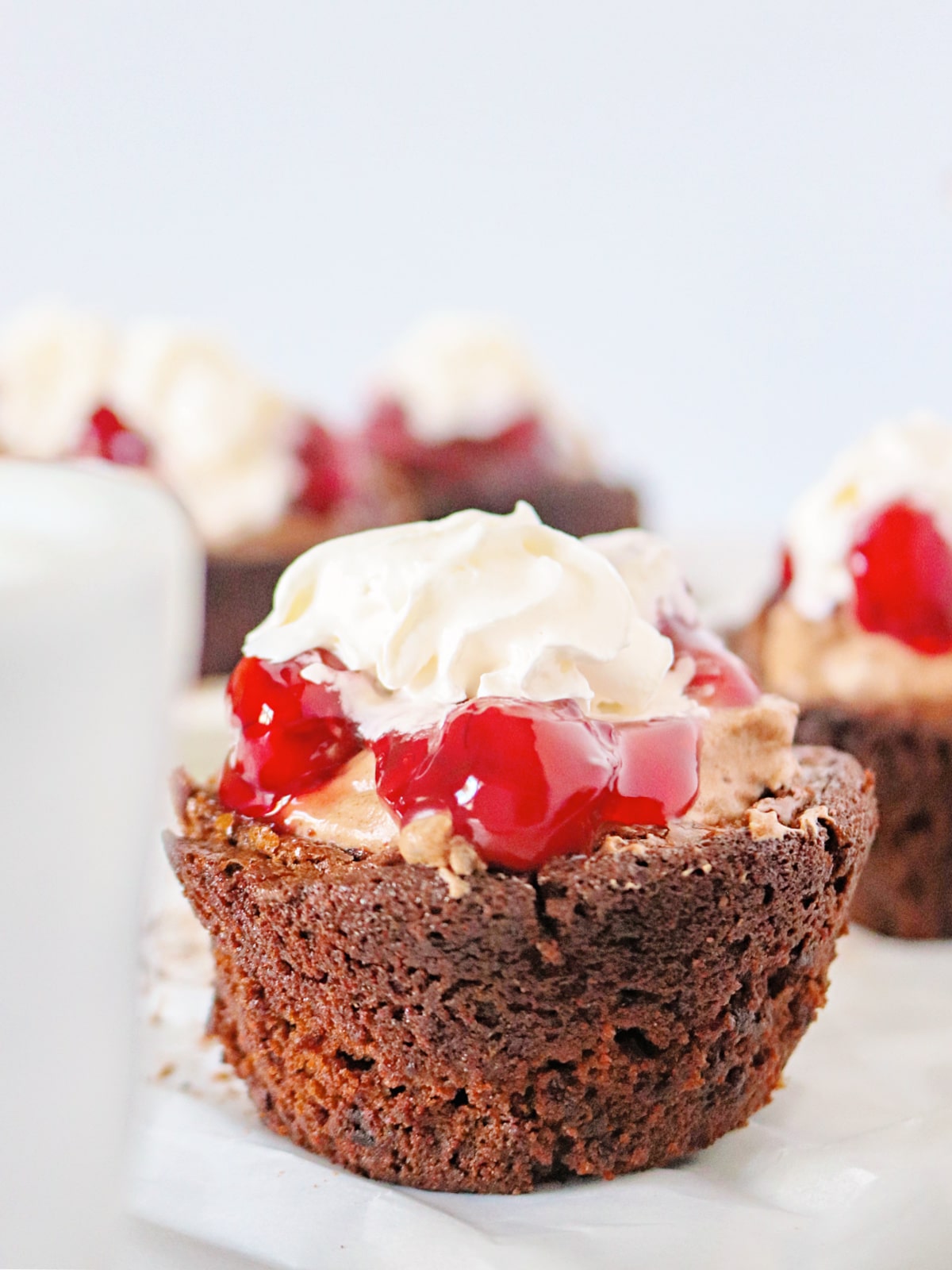 black forest brownie cups