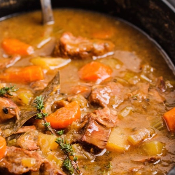 cropped-Slow-cooked-Guinness-beef-stew-.jpg