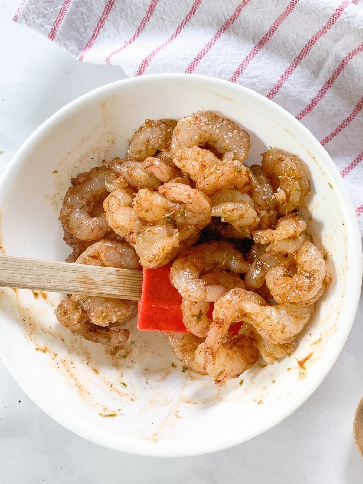 coat shrimp with chili lime paste