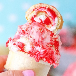 little debbie strawberry roll ice cream recipe