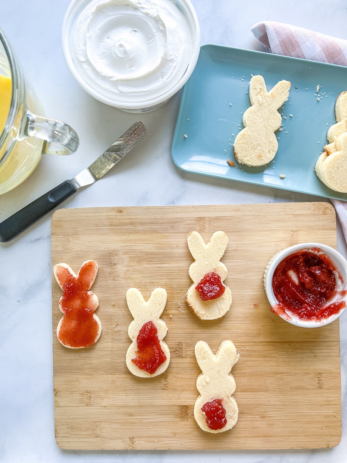 take 4 bunny slices and spread with jelly