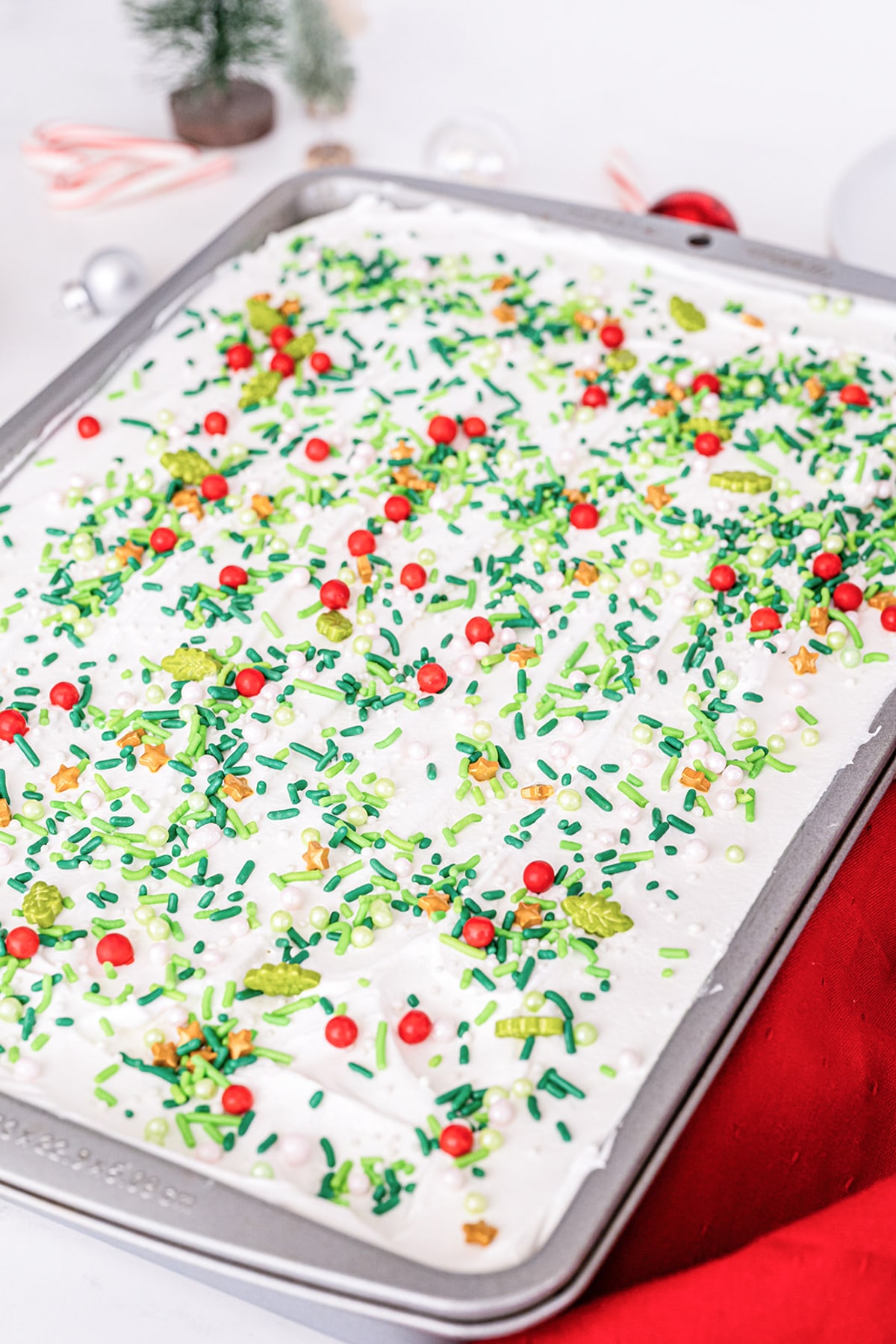 Christmas Lasagna Dessert with Sprinkles