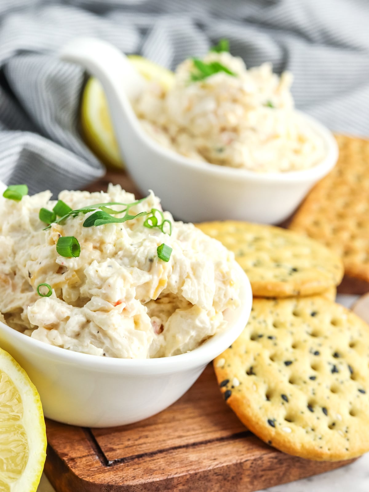 Cold Crab Dip in mini bowls with crackers