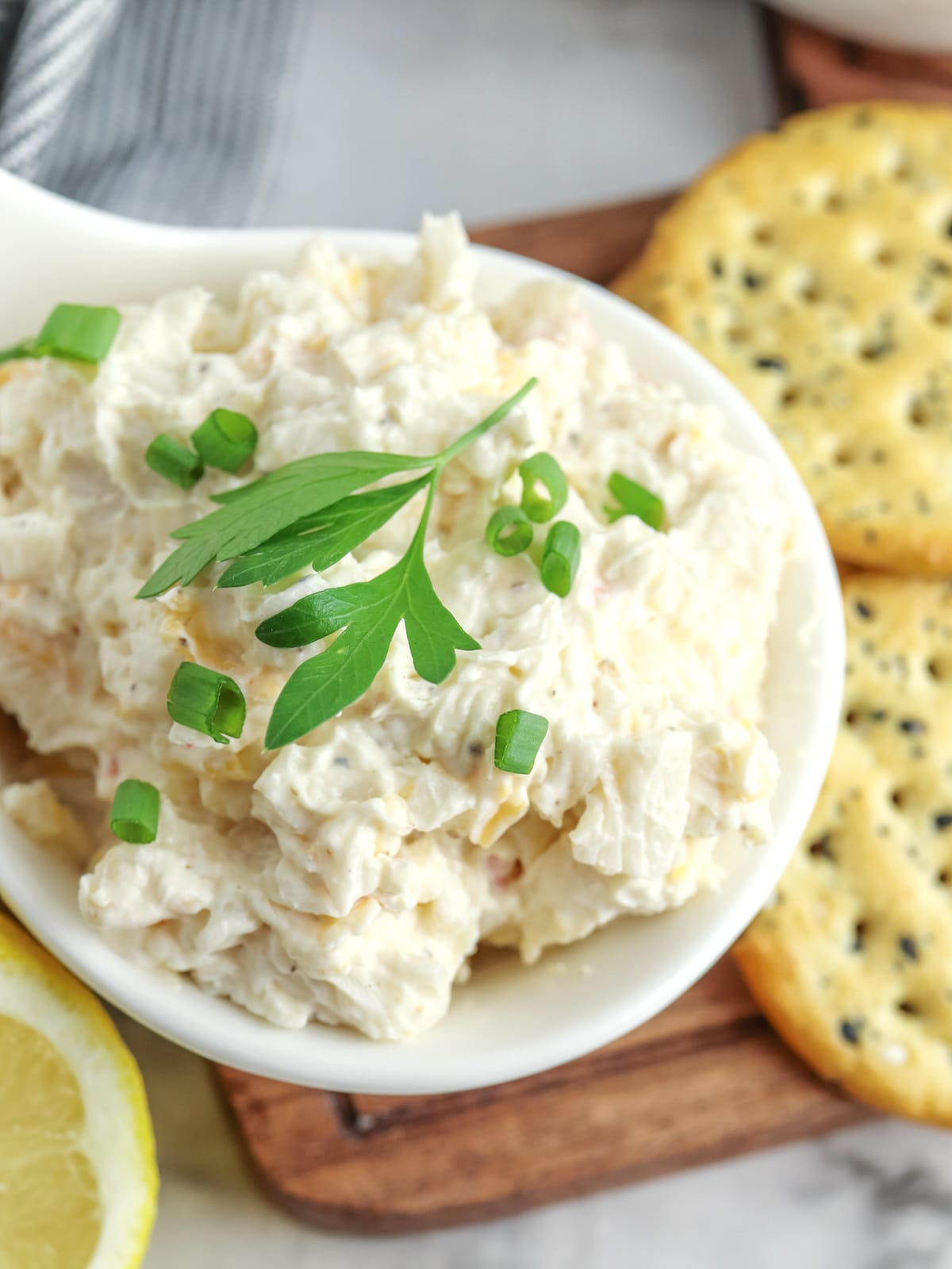 Cold Crab Dip with chives and crackers