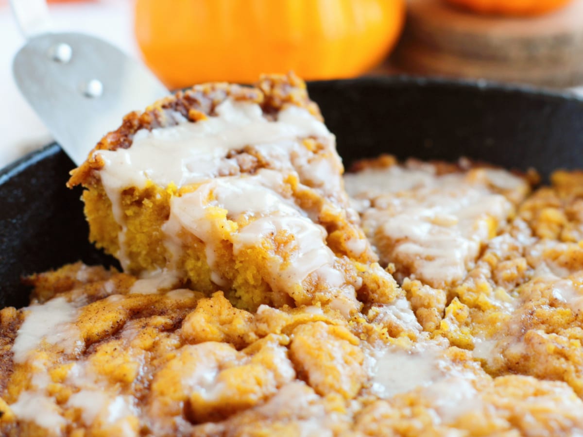 pumpkin skillet cake