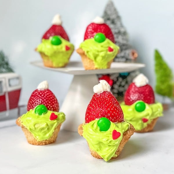 grinch gnome cookie cups