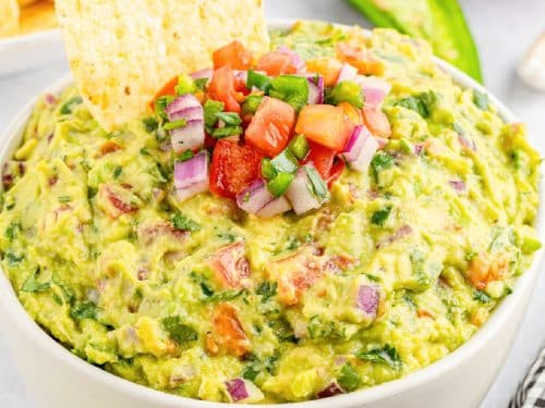 https://justisafourletterword.com/wp-content/uploads/2023/04/Spicy-Jalapeno-Guacamole-Recipe-500x375.jpg